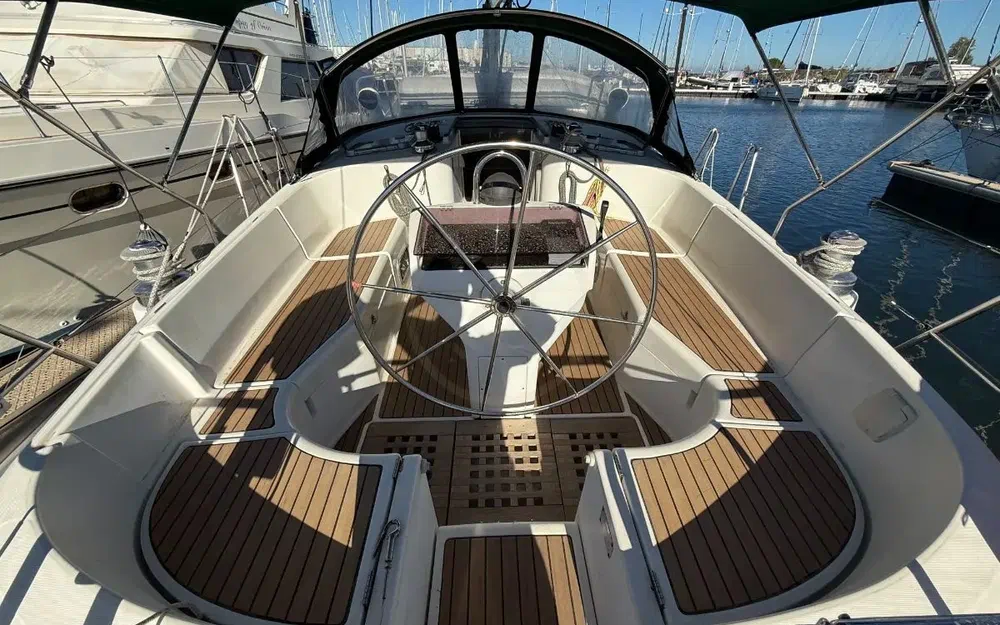 slider 1 Beneteau Oceanis 461