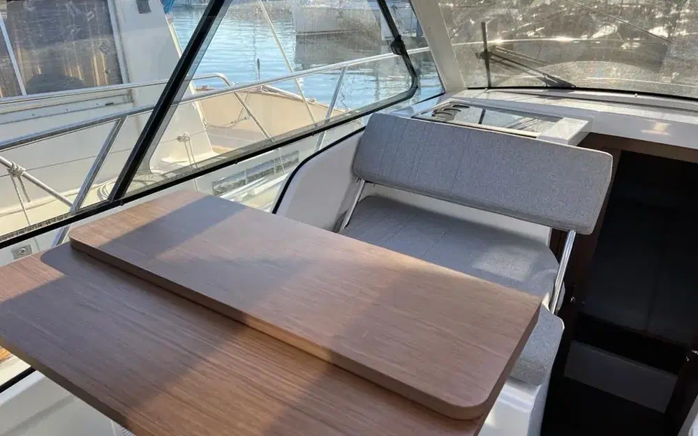 slider 13 Beneteau Antares 9 OB