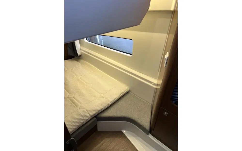 slider 18 Beneteau Antares 9 OB