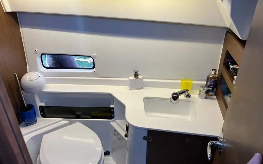slider 19 Beneteau Antares 9 OB
