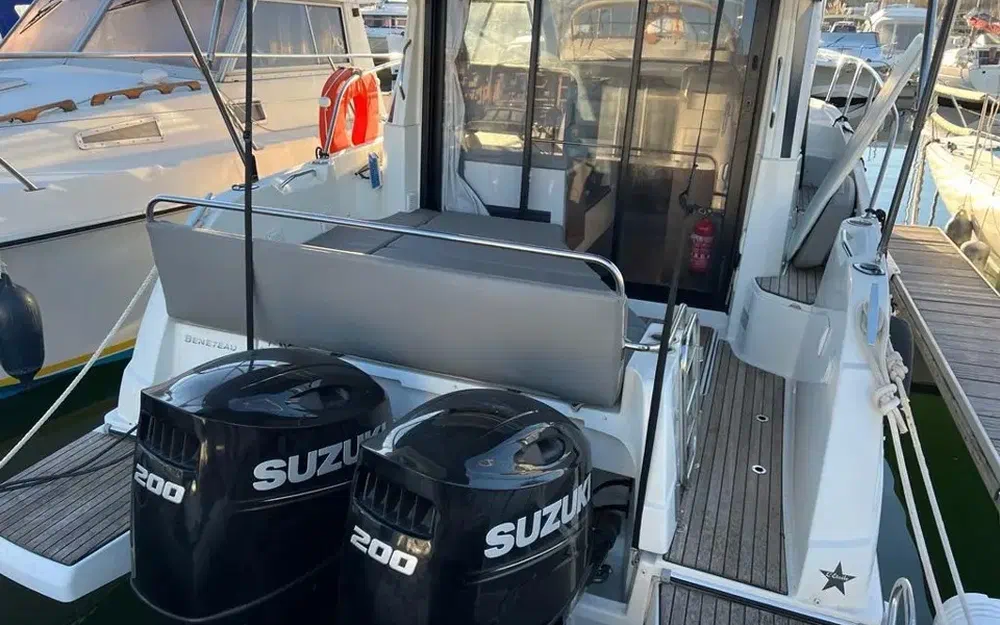 slider 3 Beneteau Antares 9 OB