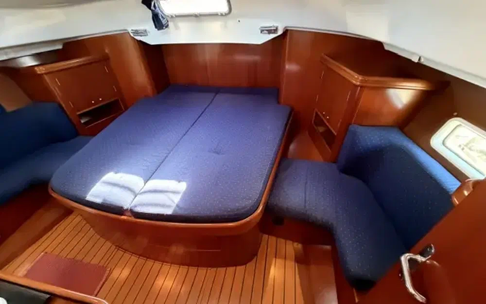 slider 10 Beneteau Oceanis 42 CC