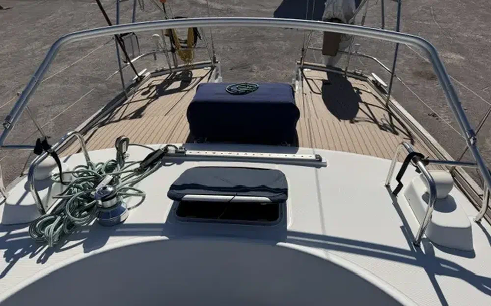slider 2 Beneteau Oceanis 42 CC