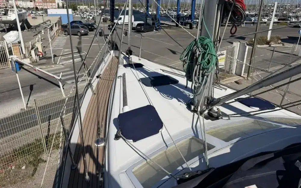 slider 3 Beneteau Oceanis 42 CC