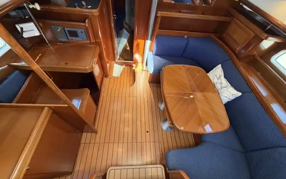 slider 5 Beneteau Oceanis 42 CC