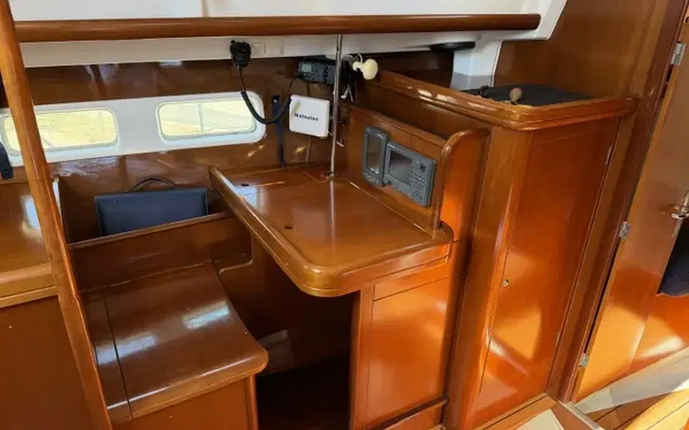 slider 7 Beneteau Oceanis 42 CC