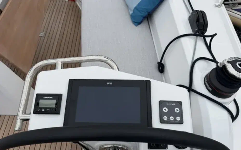 slider 9 Beneteau Oceanis 37.1
