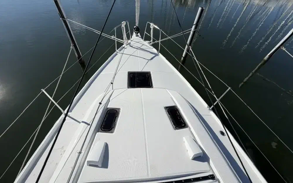slider 8 Beneteau Oceanis 37.1