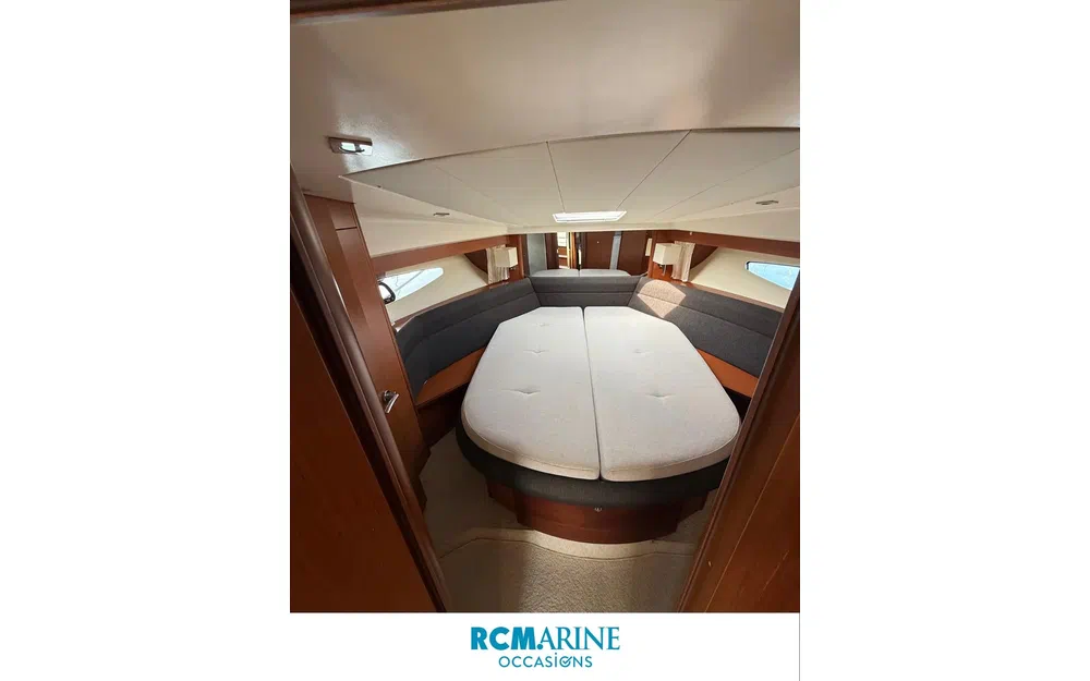 slider 8 Jeanneau Prestige 400