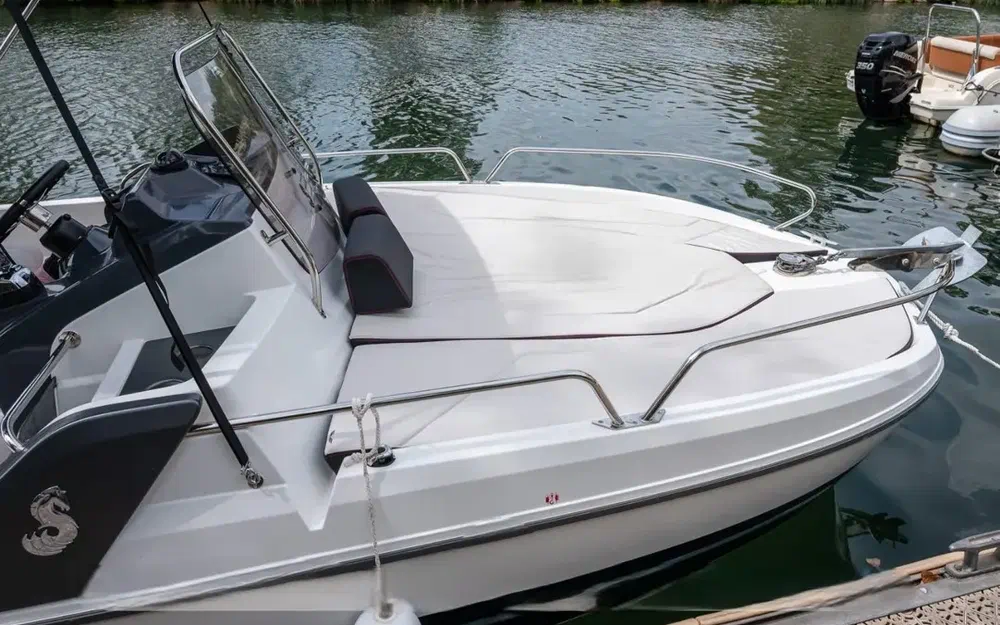 slider 1 Beneteau Flyer 6.6 SUNdeck