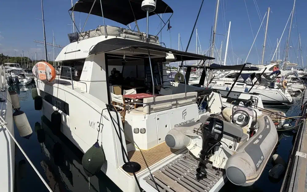 slider 0 Fountaine Pajot My 37
