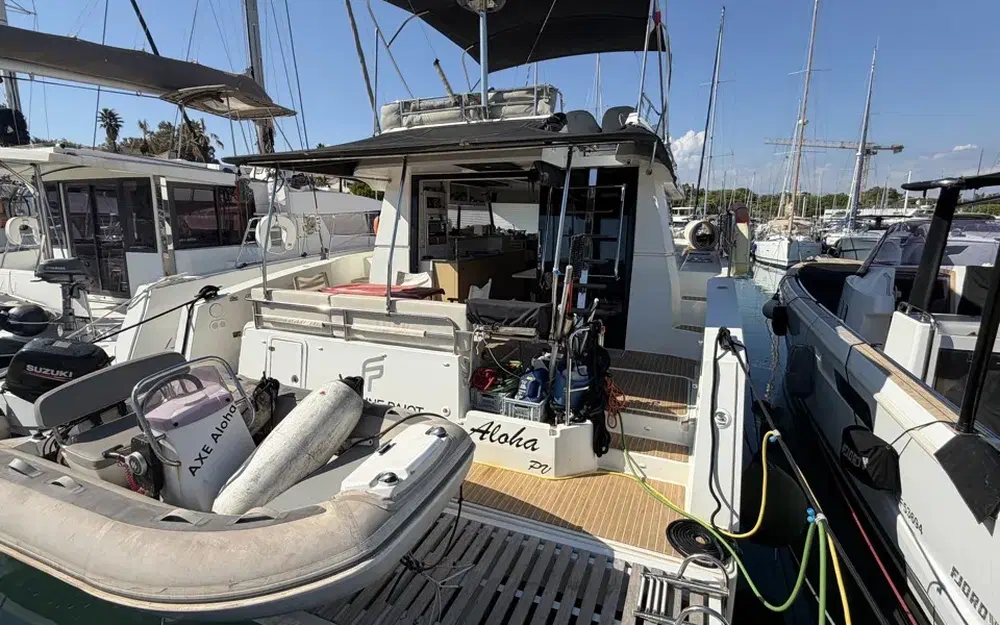 slider 1 Fountaine Pajot My 37