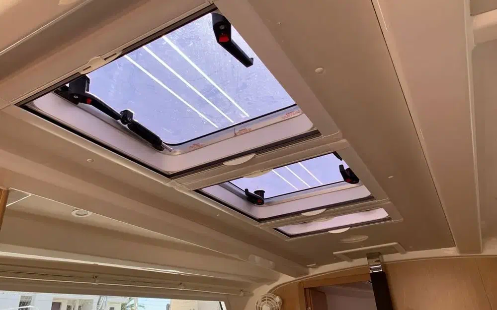 slider 14 Bavaria Cruiser 37