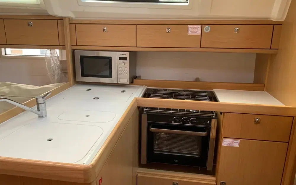 slider 16 Bavaria Cruiser 37