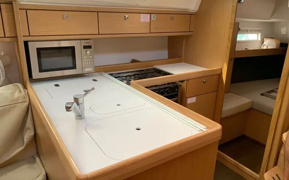 slider 17 Bavaria Cruiser 37