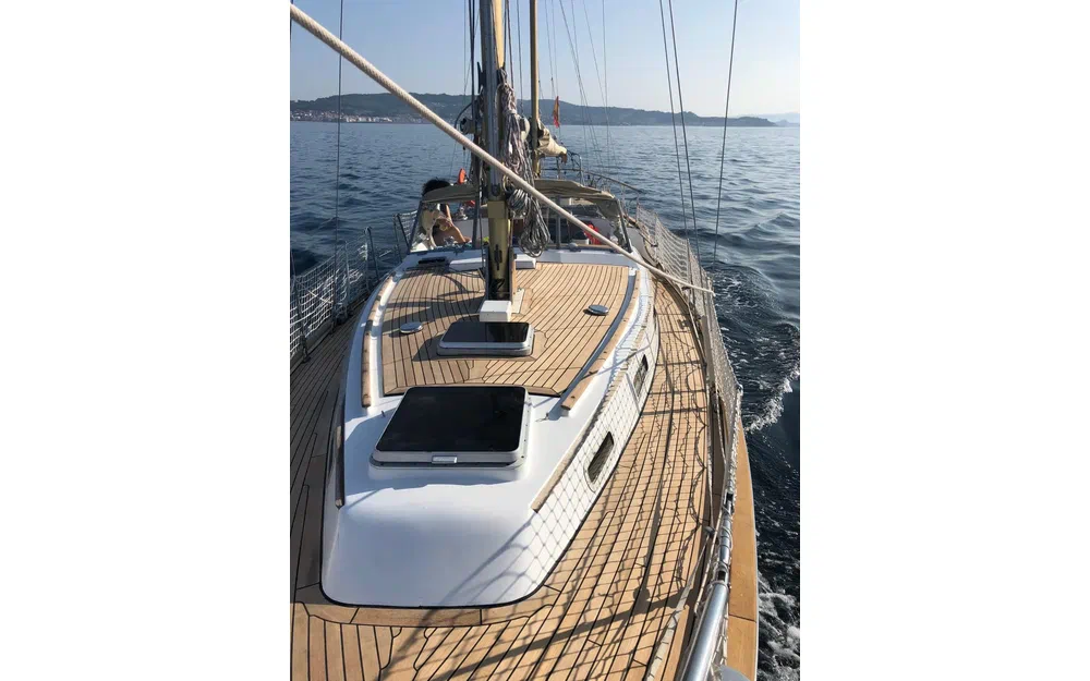 slider 7 Anne Wever KETCH TRINTELLA IV