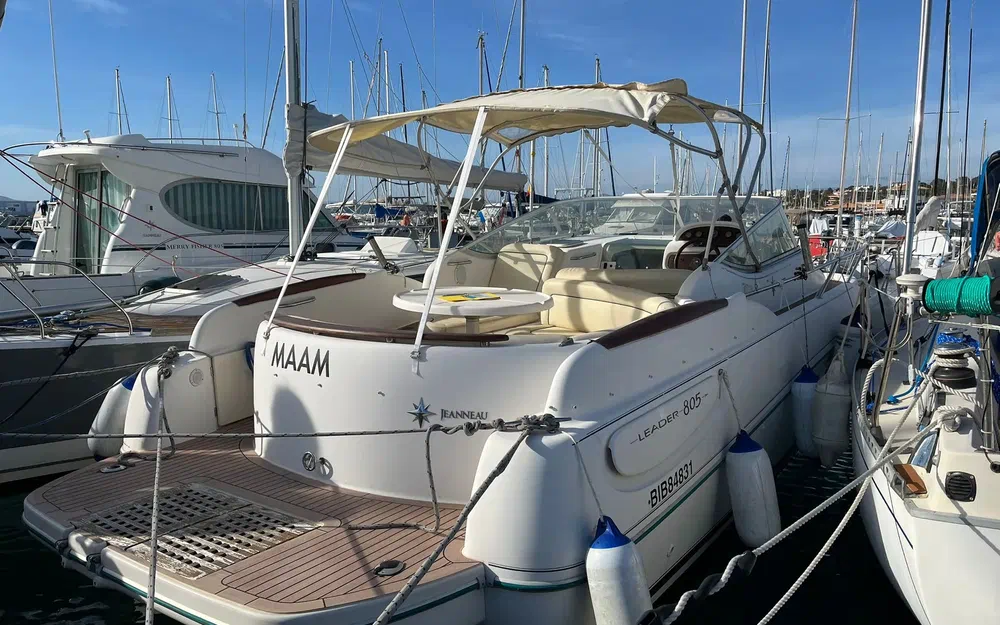 slider 2 Jeanneau Leader 805
