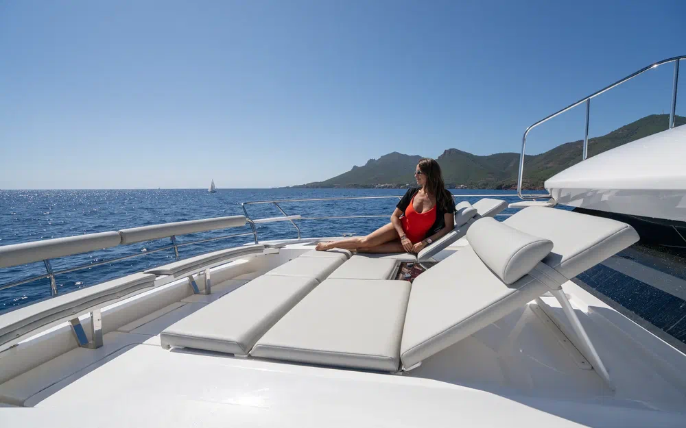 slider 20 Aquila 46 YACHT