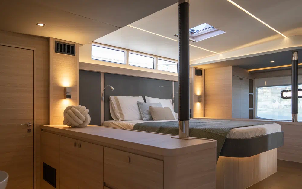 slider 27 Aquila 46 YACHT