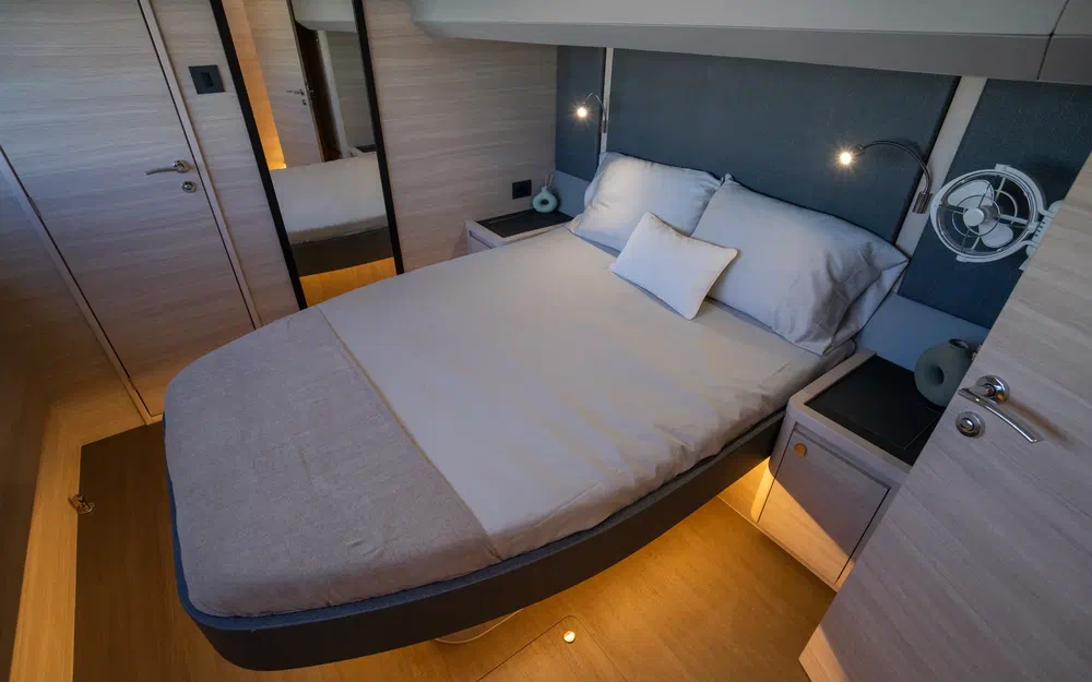 slider 32 Aquila 46 YACHT