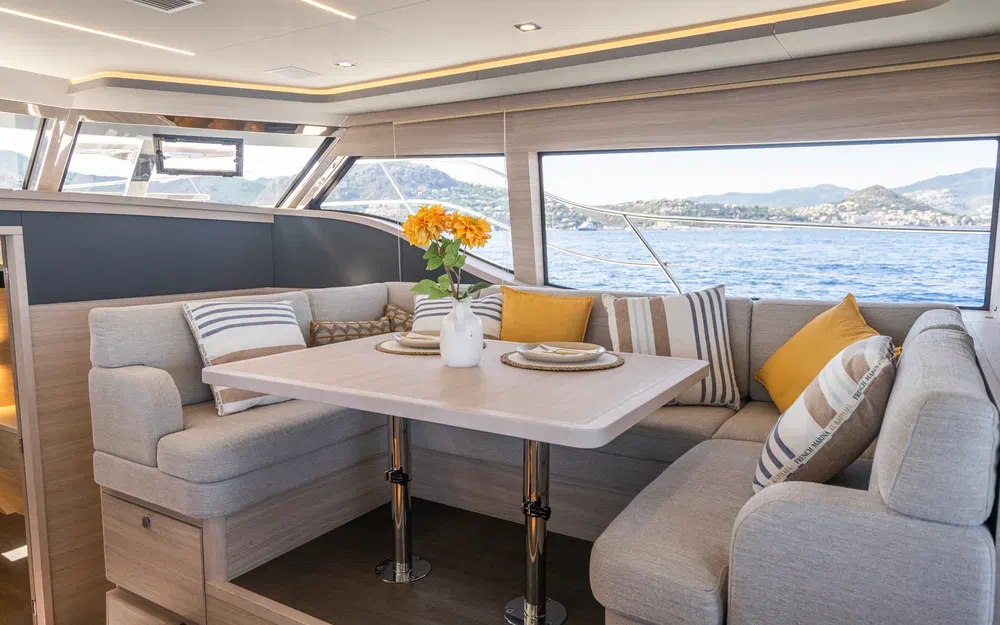 slider 23 Aquila 46 YACHT