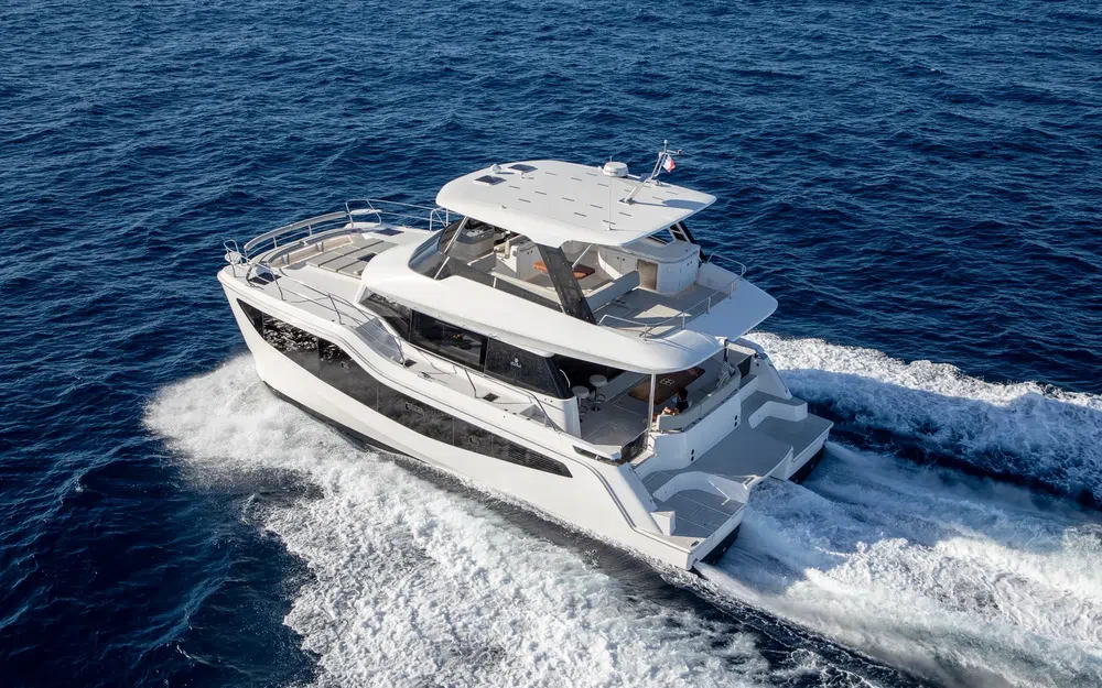slider 3 Aquila 46 YACHT