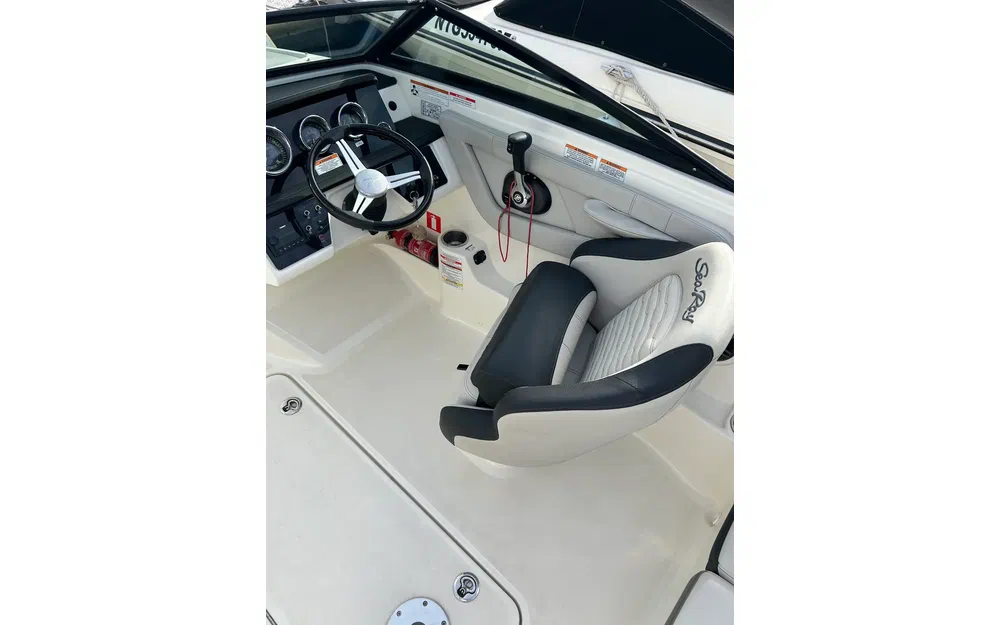 slider 7 Sea Ray 190 SPX