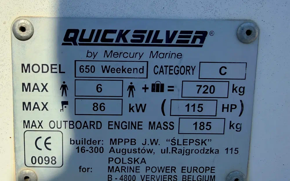 slider 14 Quicksilver 650 Week-End