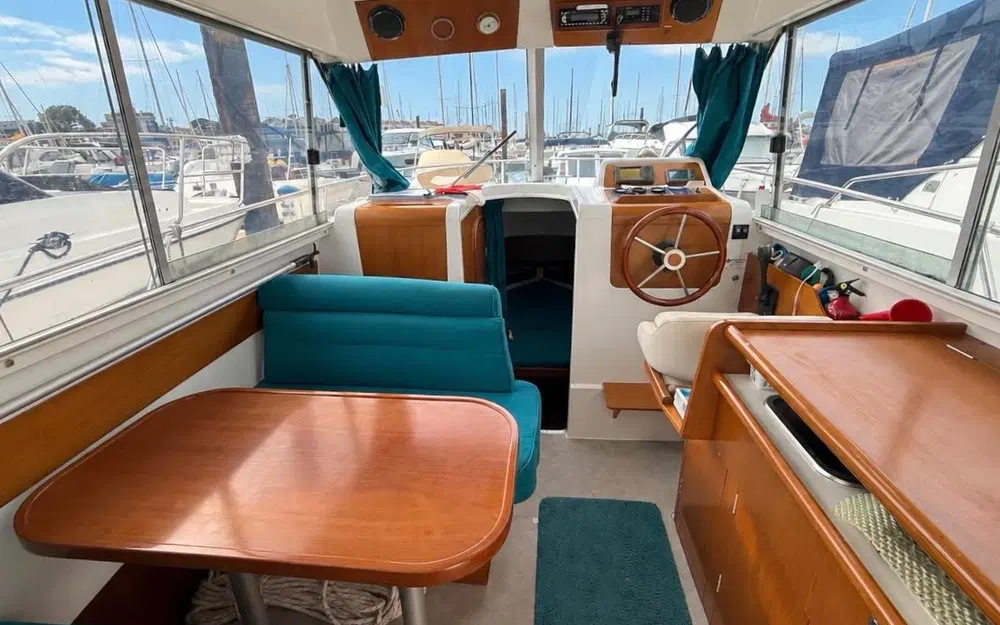 slider 7 Beneteau Antares 760