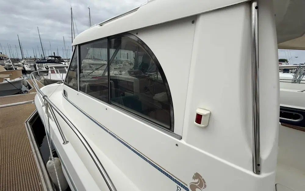 slider 3 Beneteau Antares 760