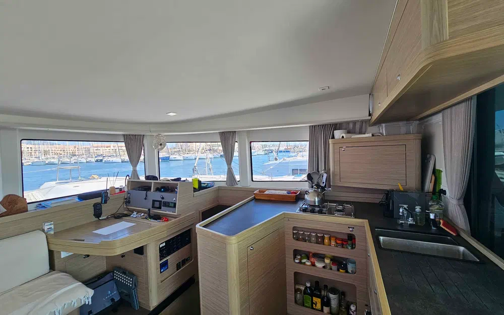 slider 24 Lagoon 42