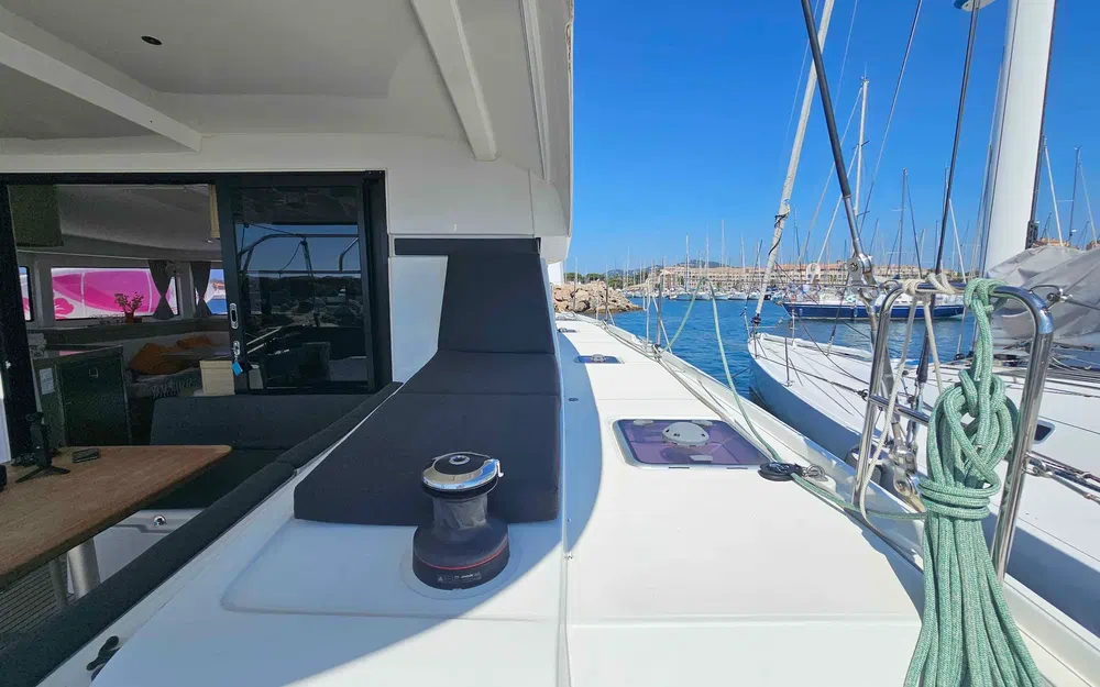 slider 3 Lagoon 42