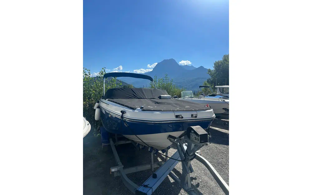 slider 21 Bayliner DX 2000