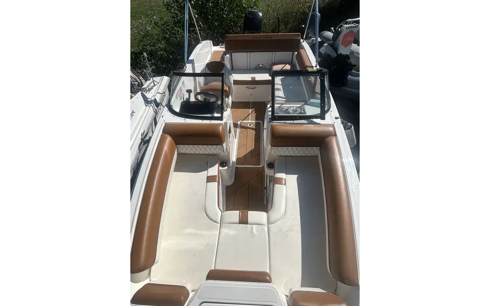 slider 8 Bayliner DX 2000