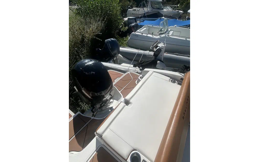 slider 17 Bayliner DX 2000