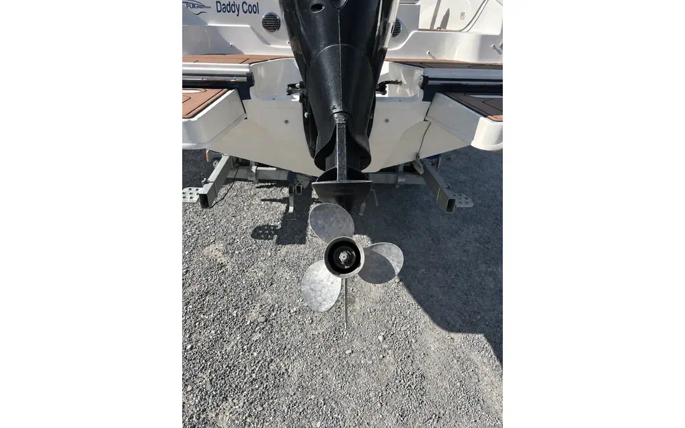 slider 7 Bayliner DX 2000