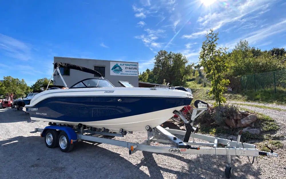slider 0 Bayliner DX 2000