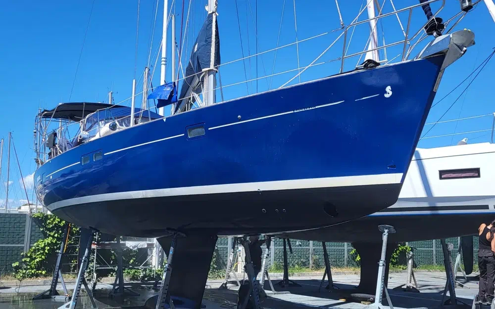 slider 17 Beneteau Oceanis 411 Celebration