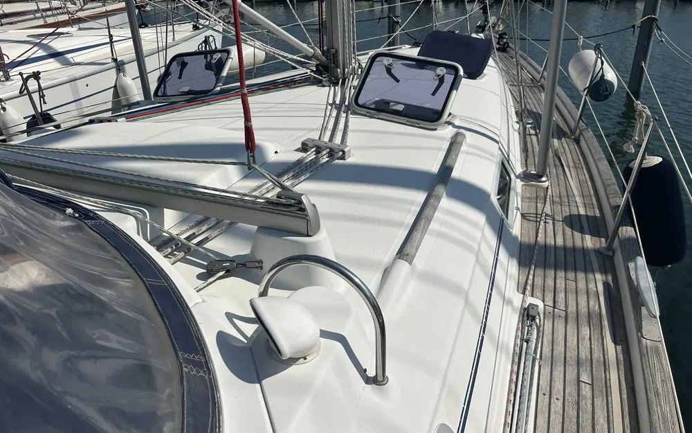 slider 5 Beneteau Oceanis 411 Celebration