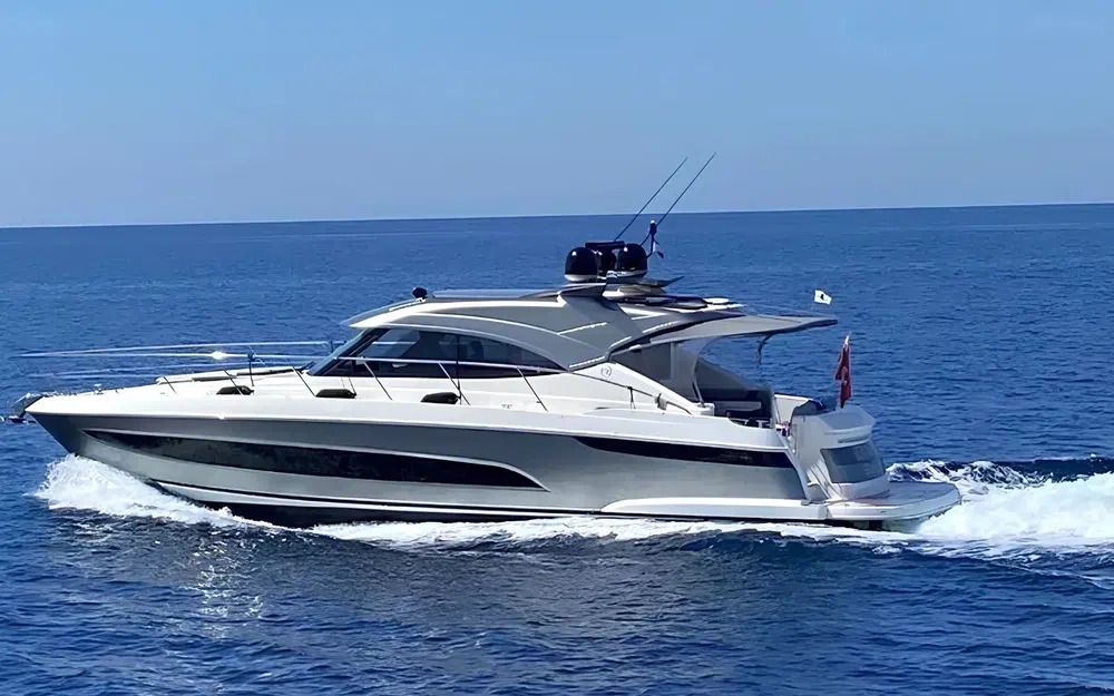 slider 0 Riviera 4800 SPORT YACHT SÉRIE II ÉDITION PLATINE