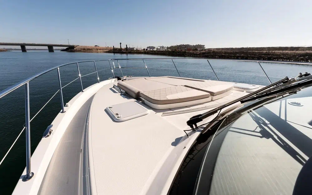 slider 1 Riviera 4800 SPORT YACHT SÉRIE II ÉDITION PLATINE