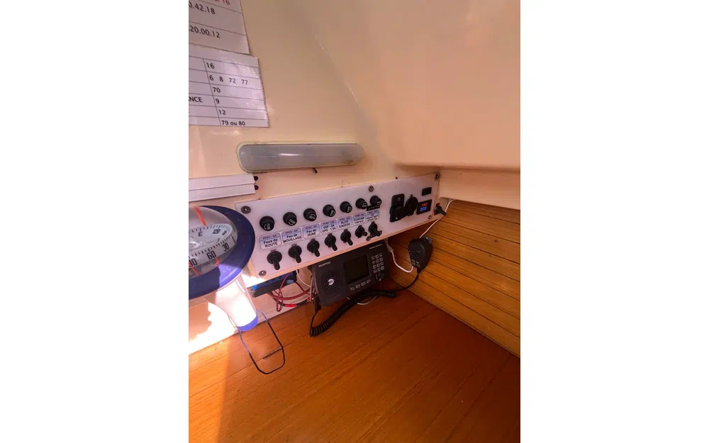 slider 11 Dufour 1800