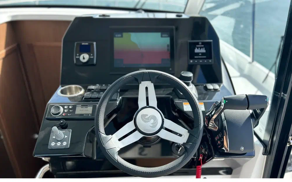 slider 12 Beneteau Antares 11