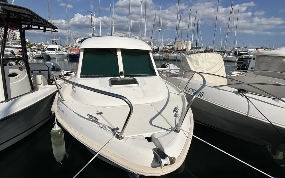 slider 1 Jeanneau Merry Fisher 625