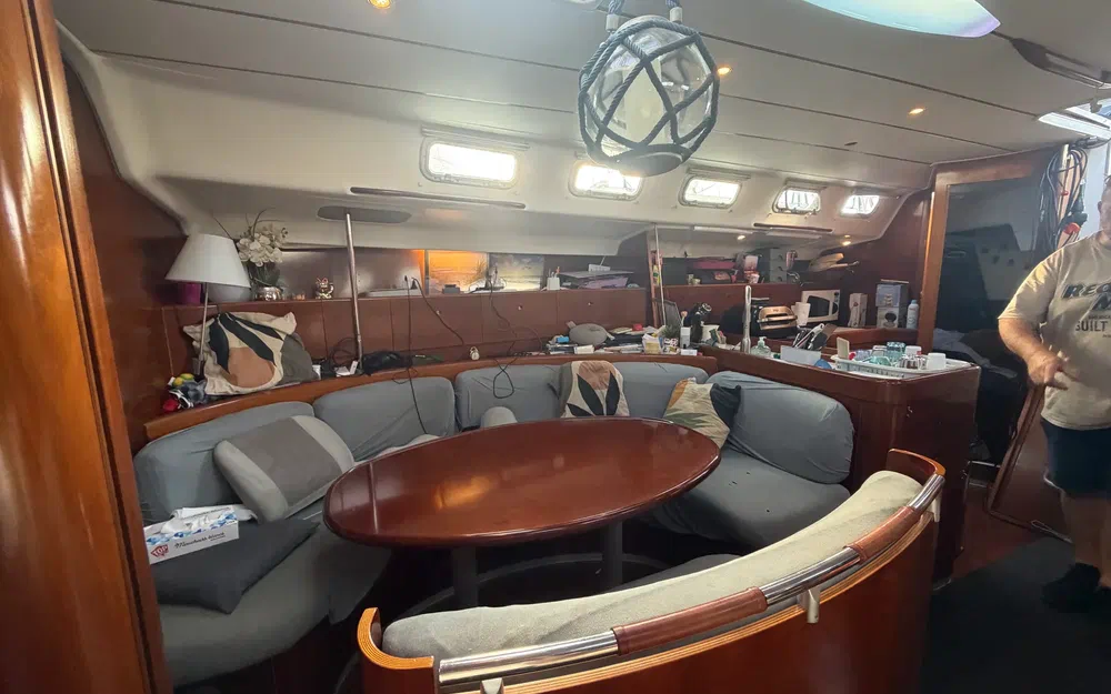 slider 85 Beneteau First 47.7