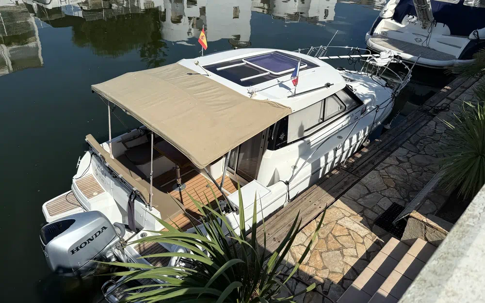 slider 8 Jeanneau Merry Fisher 755