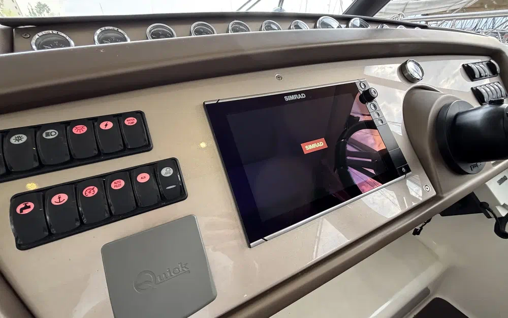 slider 13 Prestige Yachts 400