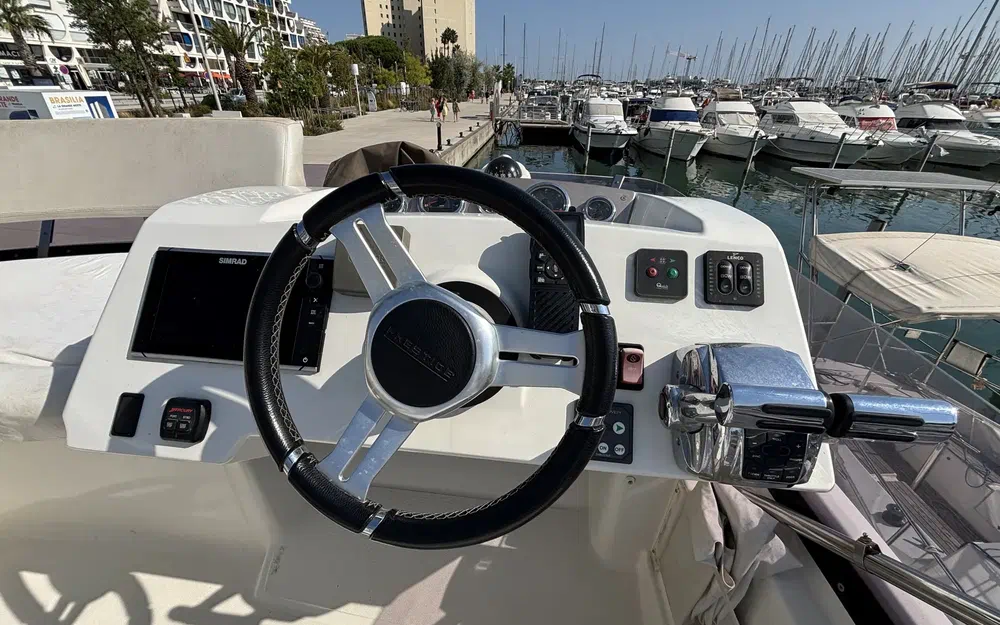 slider 23 Prestige Yachts 400