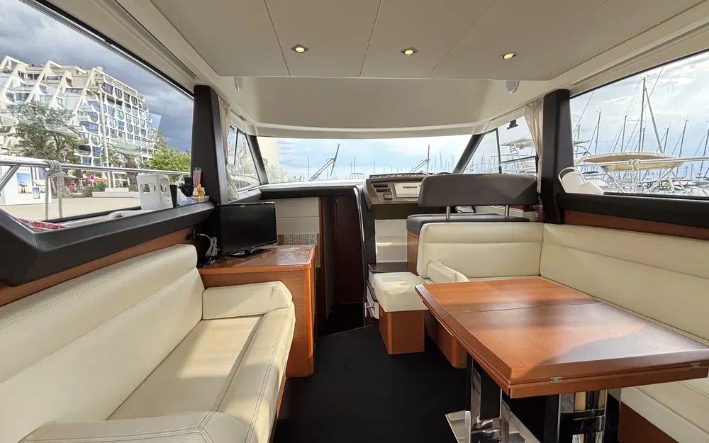 slider 2 Prestige Yachts 400