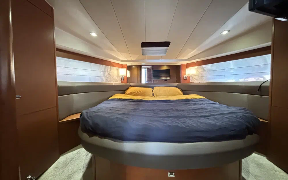 slider 3 Prestige Yachts 400